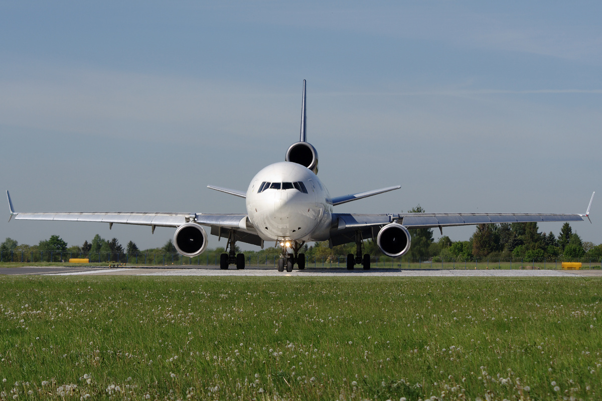 N273UP, United Parcel Service (UPS) Airlines (Samoloty » Spotting na EPWA » McDonnell Douglas MD-11F)