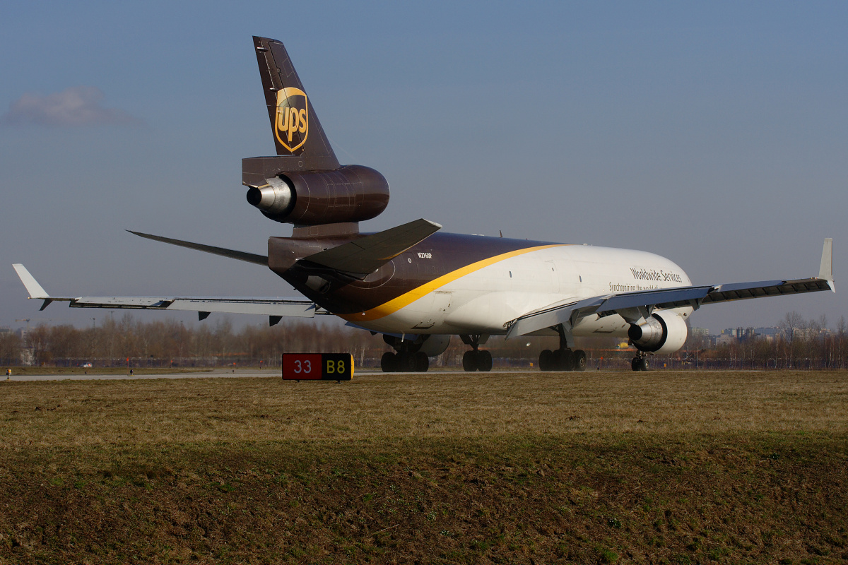 N276UP, United Parcel Service (UPS) Airlines (Samoloty » Spotting na EPWA » McDonnell Douglas MD-11F)