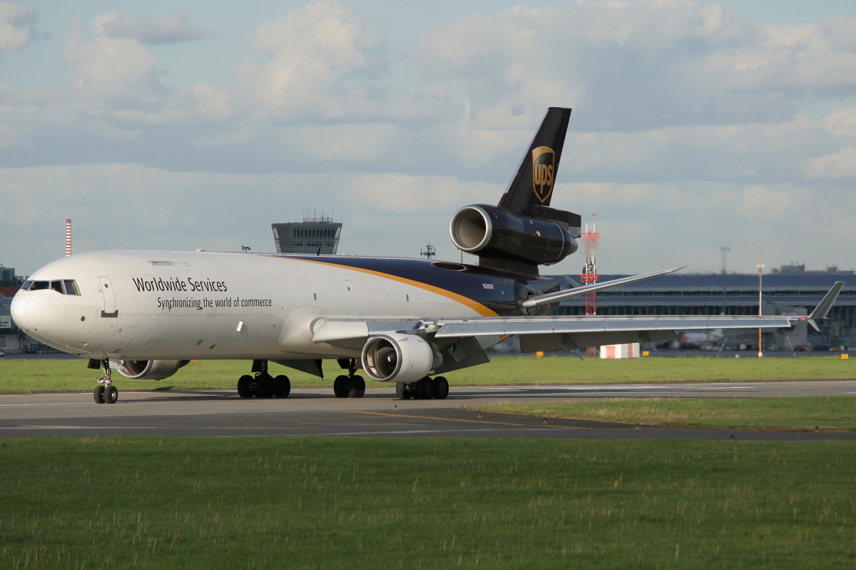 N280UP, United Parcel Service (UPS) Airlines (Aircraft » EPWA Spotting » McDonnell Douglas MD-11F)