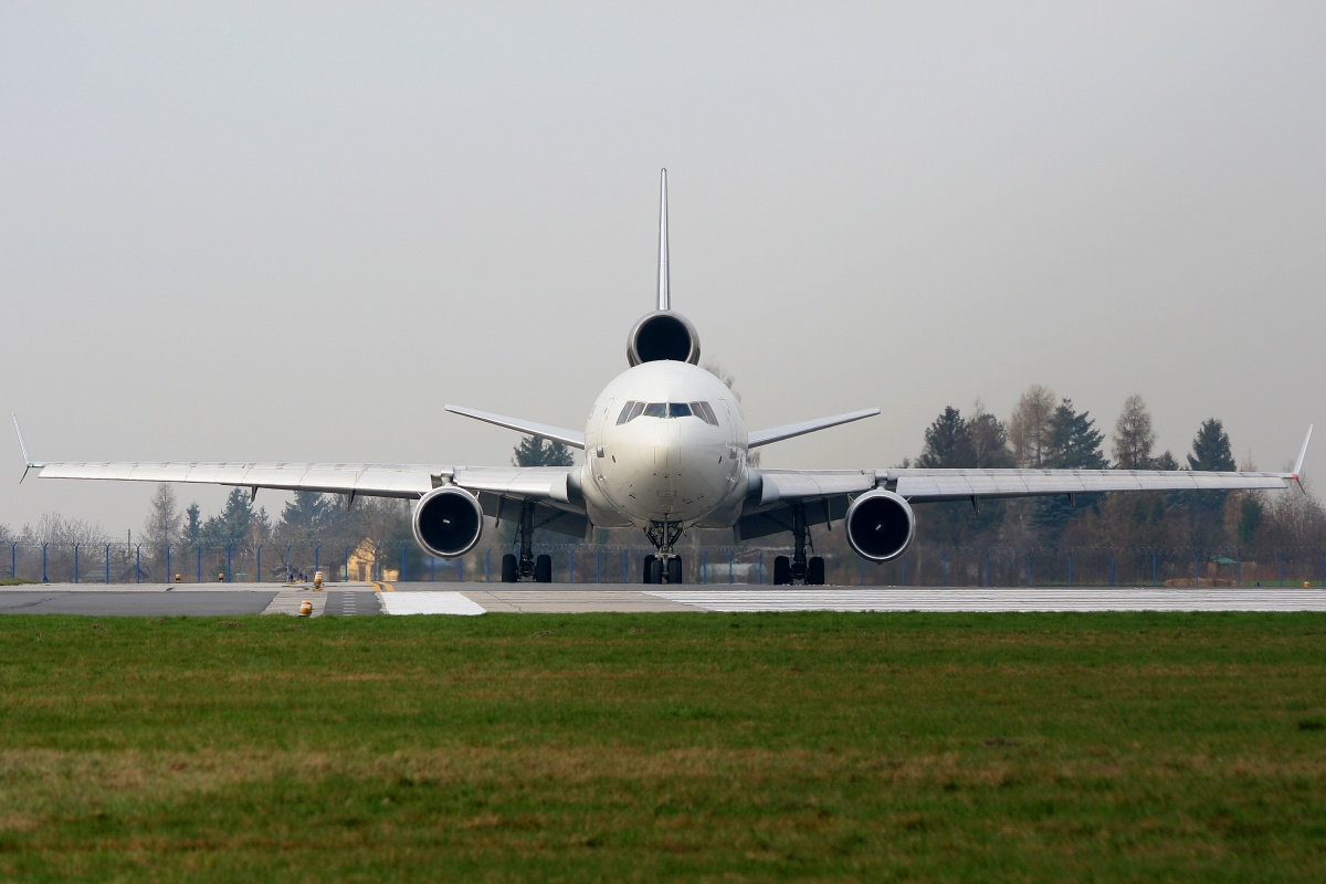 N281UP, United Parcel Service (UPS) Airlines (Samoloty » Spotting na EPWA » McDonnell Douglas MD-11F)