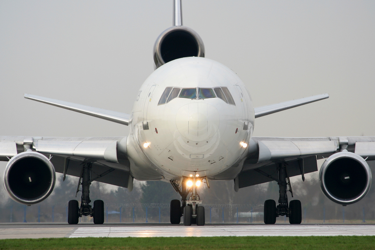 N281UP, United Parcel Service (UPS) Airlines (Samoloty » Spotting na EPWA » McDonnell Douglas MD-11F)