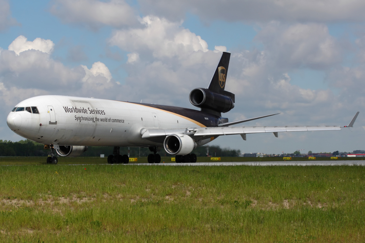 N281UP, United Parcel Service (UPS) Airlines (Samoloty » Spotting na EPWA » McDonnell Douglas MD-11F)