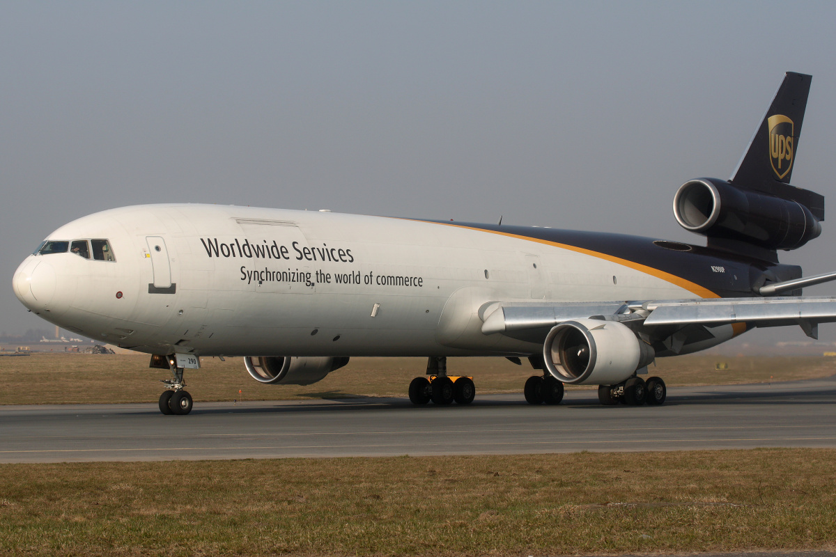 N290UP, United Parcel Service (UPS) Airlines (Aircraft » EPWA Spotting » McDonnell Douglas MD-11F)