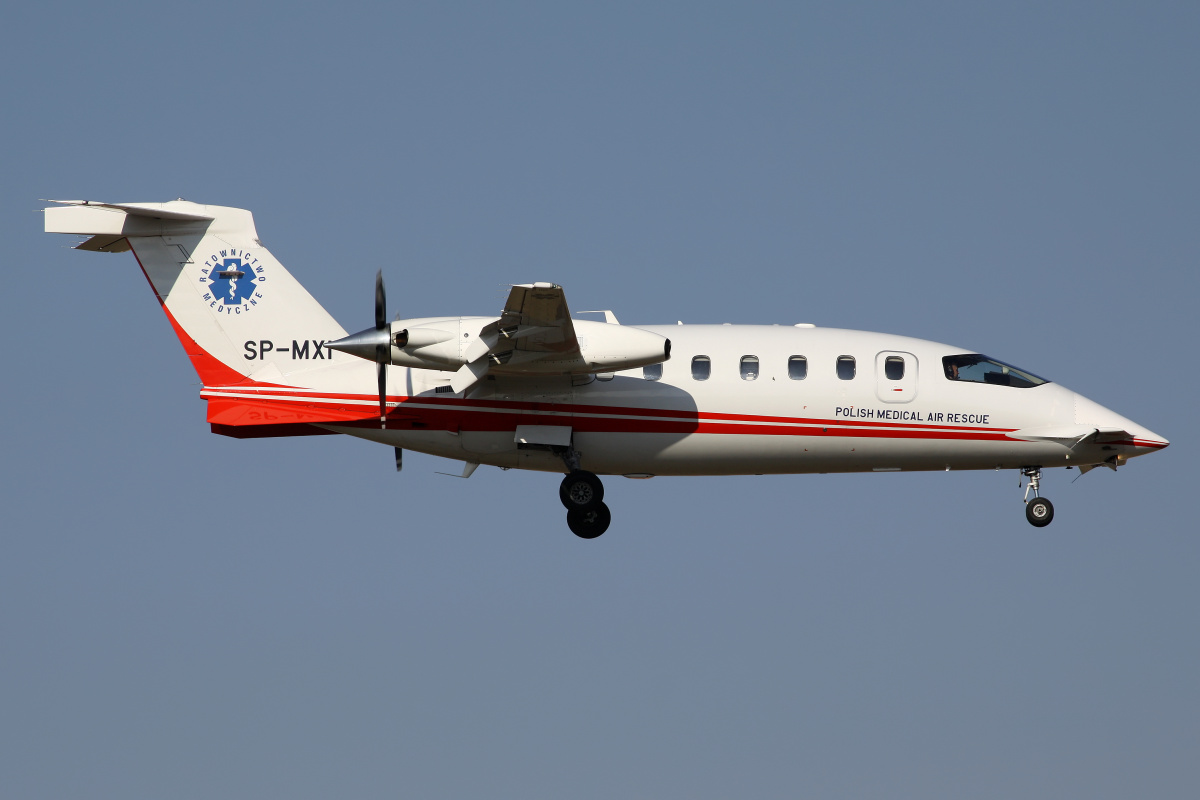 SP-MXI, Lotnicze Pogotowie Ratunkowe (Samoloty » Spotting na EPWA » Piaggio P.180 Avanti)