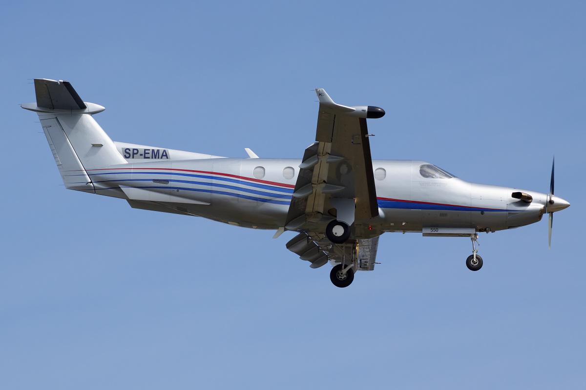 PC-12/45, SP-EMA, prywatny (Samoloty » Spotting na EPWA » Pilatus PC-12 i wersje pochodne)