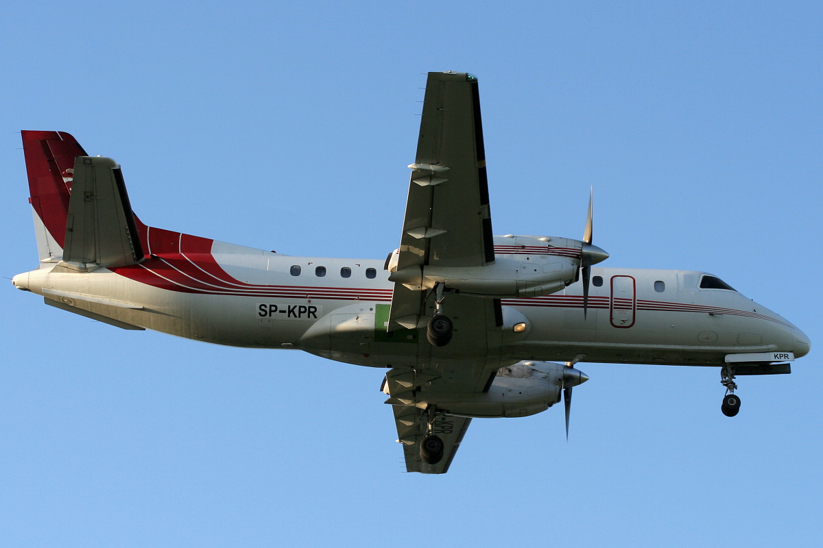 QC, SP-KPR, Sky Express (Samoloty » Spotting na EPWA » Saab 340 » 340A)