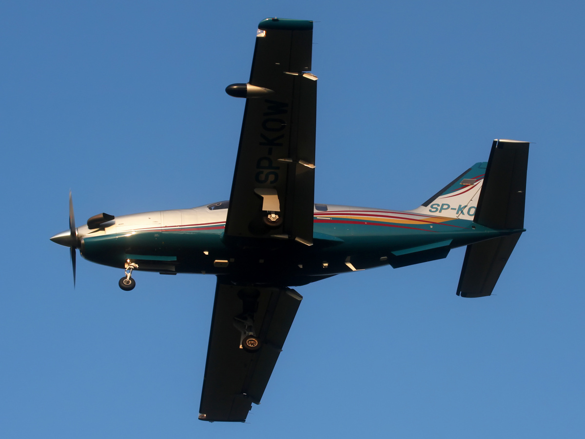 SP-KOW, prywatny (Samoloty » Spotting na EPWA » Socata TBM-850)