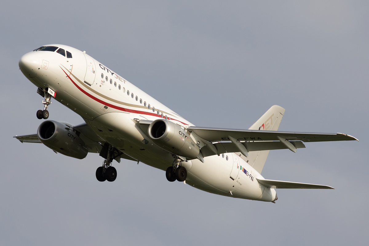 EI-FWA, CityJet (Samoloty » Spotting na EPWA » Suchoj Superjet 100-95B)