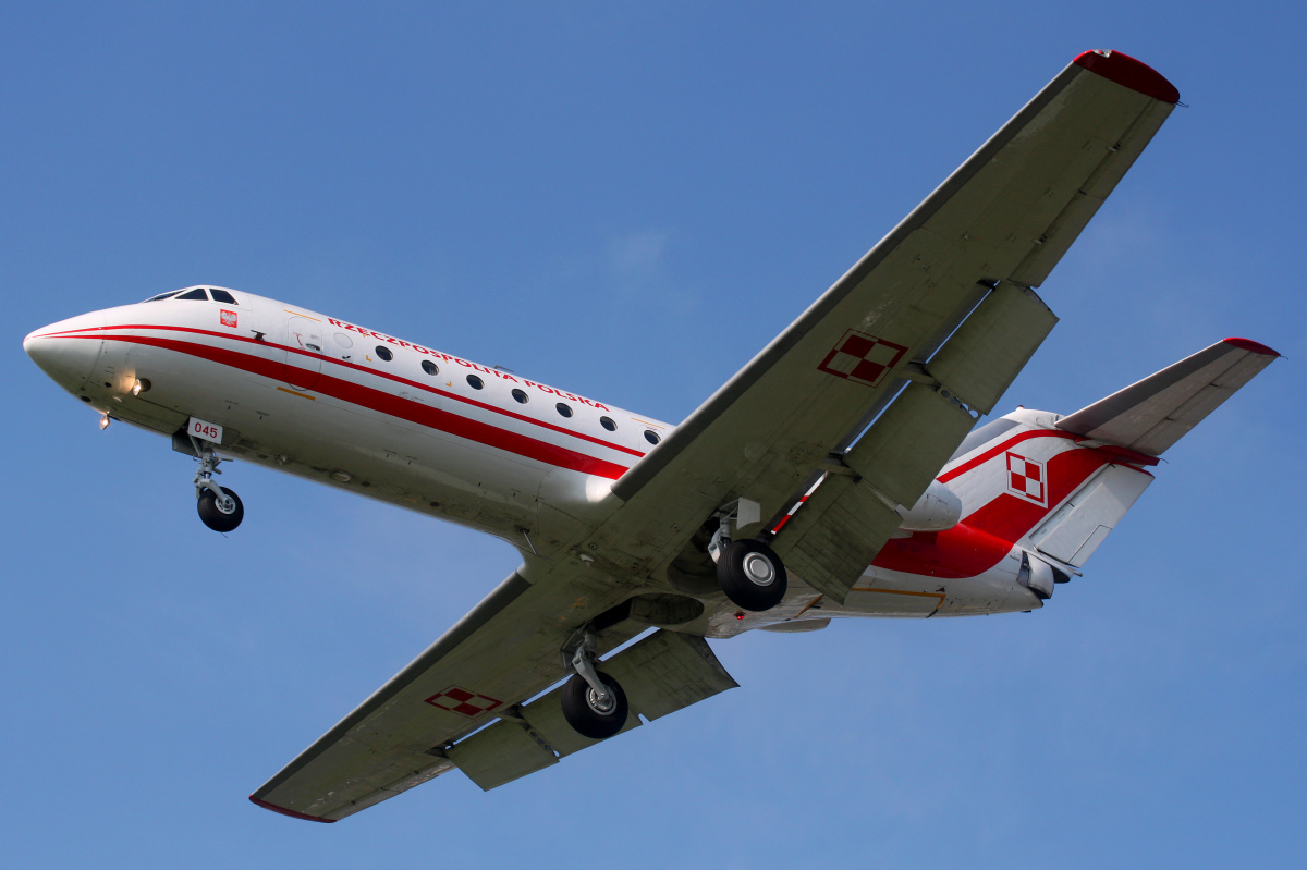 045 (Aircraft » EPWA Spotting » Yakovlev Yak-40 » Polish Air Force)