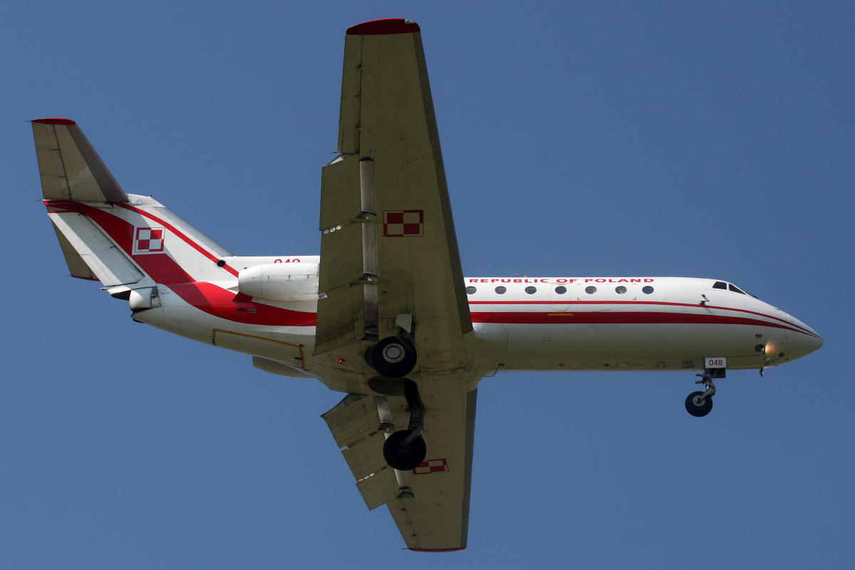 048 (Aircraft » EPWA Spotting » Yakovlev Yak-40 » Polish Air Force)