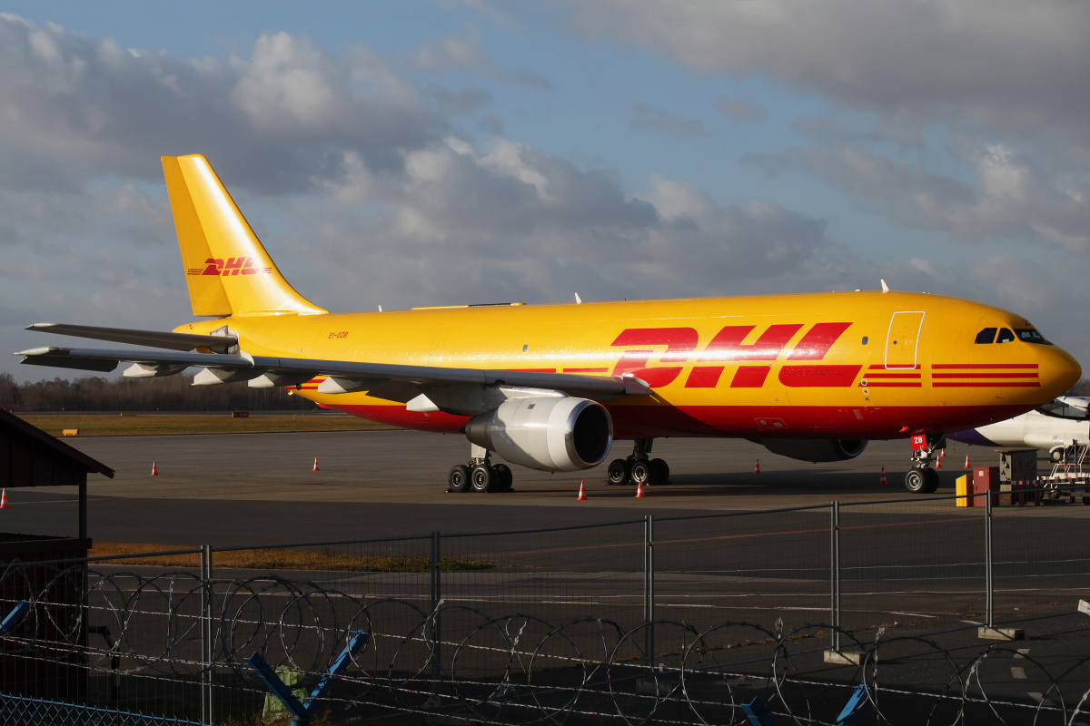 Airbus A300B4-100F, EI-OZB, DHL (Air Contractors) (Aircraft » EPWA Spotting » various)