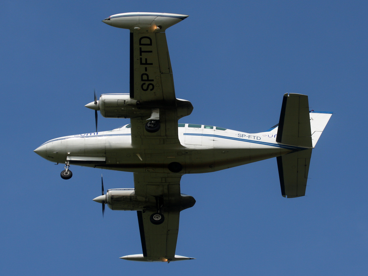 Cessna 402B, SP-FTD, MGGP Aero