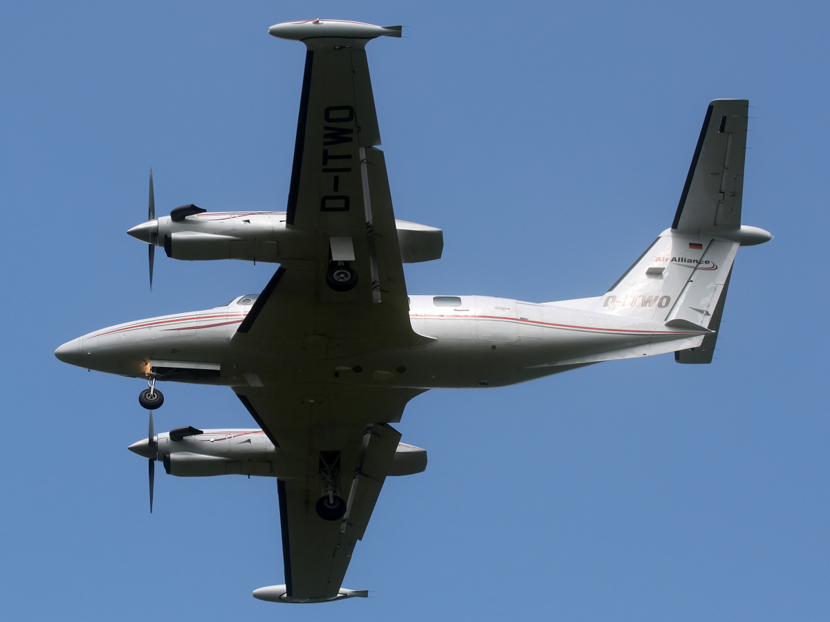 Piper PA-42-720 Cheyenne IIIA, D-ITWO, Air Alliance Express