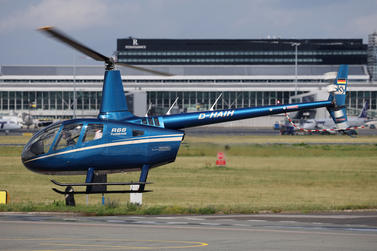 Robinson R66 Turbine, D-HAIH, Sky Poland (Aeroheli International) (Aircraft » EPWA Spotting » various)