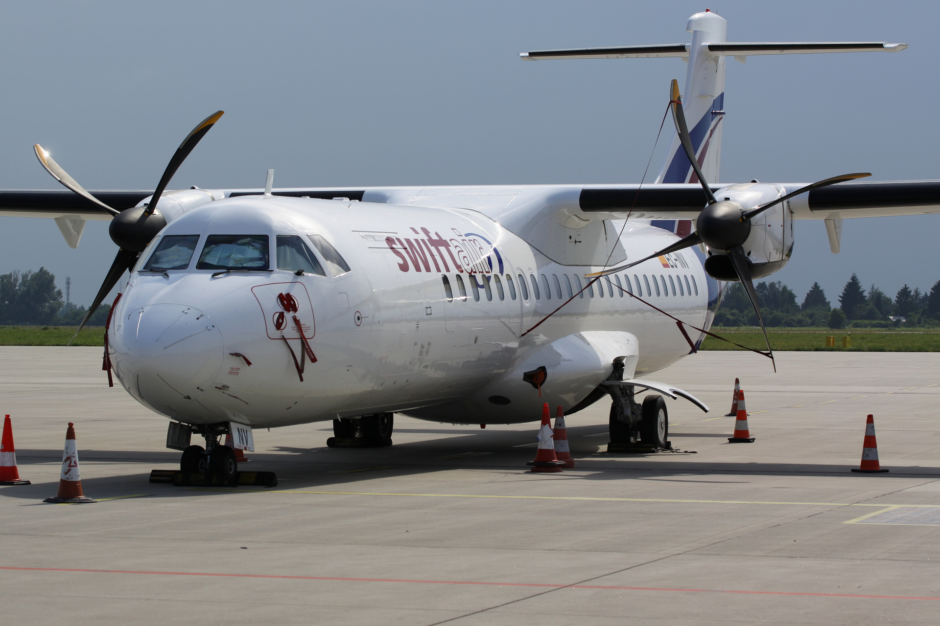 EC-INV, Swiftair (Samoloty » Spotting na EPWA » ATR 72)
