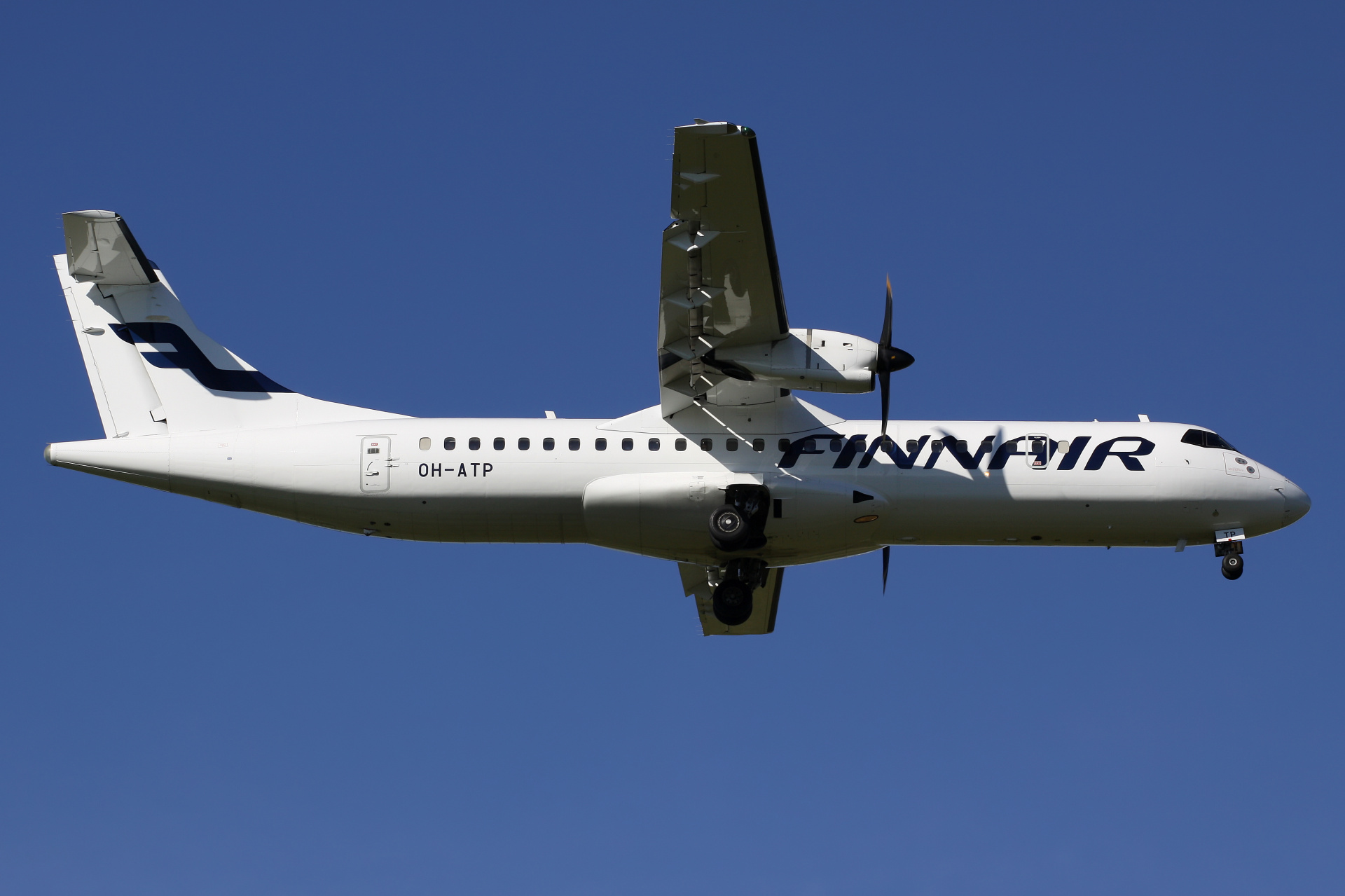 OH-ATP, Finnair (NORRA Nordic Regional Airlines) (Samoloty » Spotting na EPWA » ATR 72)