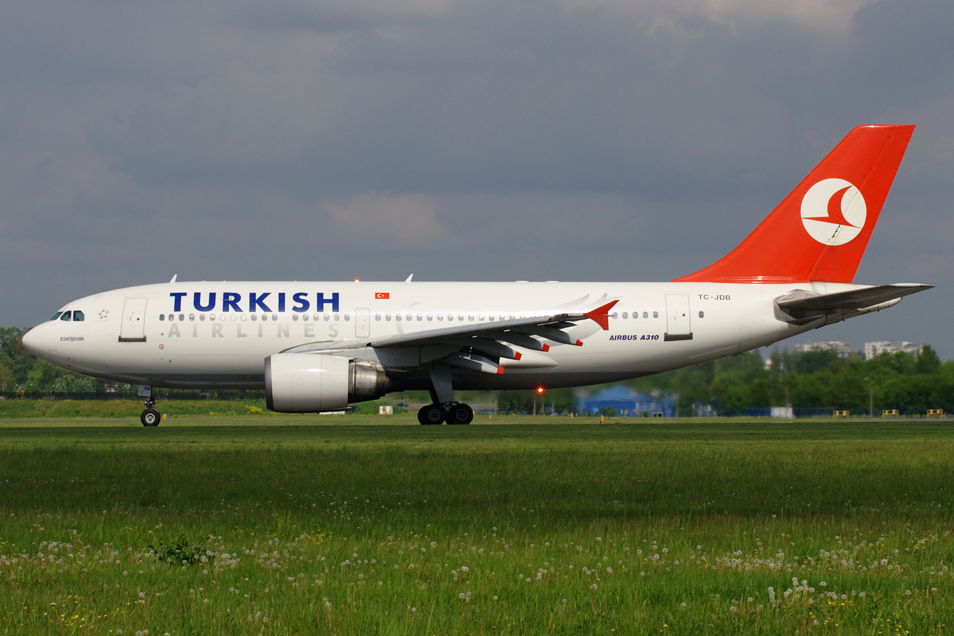 TC-JDB, THY Turkish Airlines (Samoloty » Spotting na EPWA » Airbus A310-300)