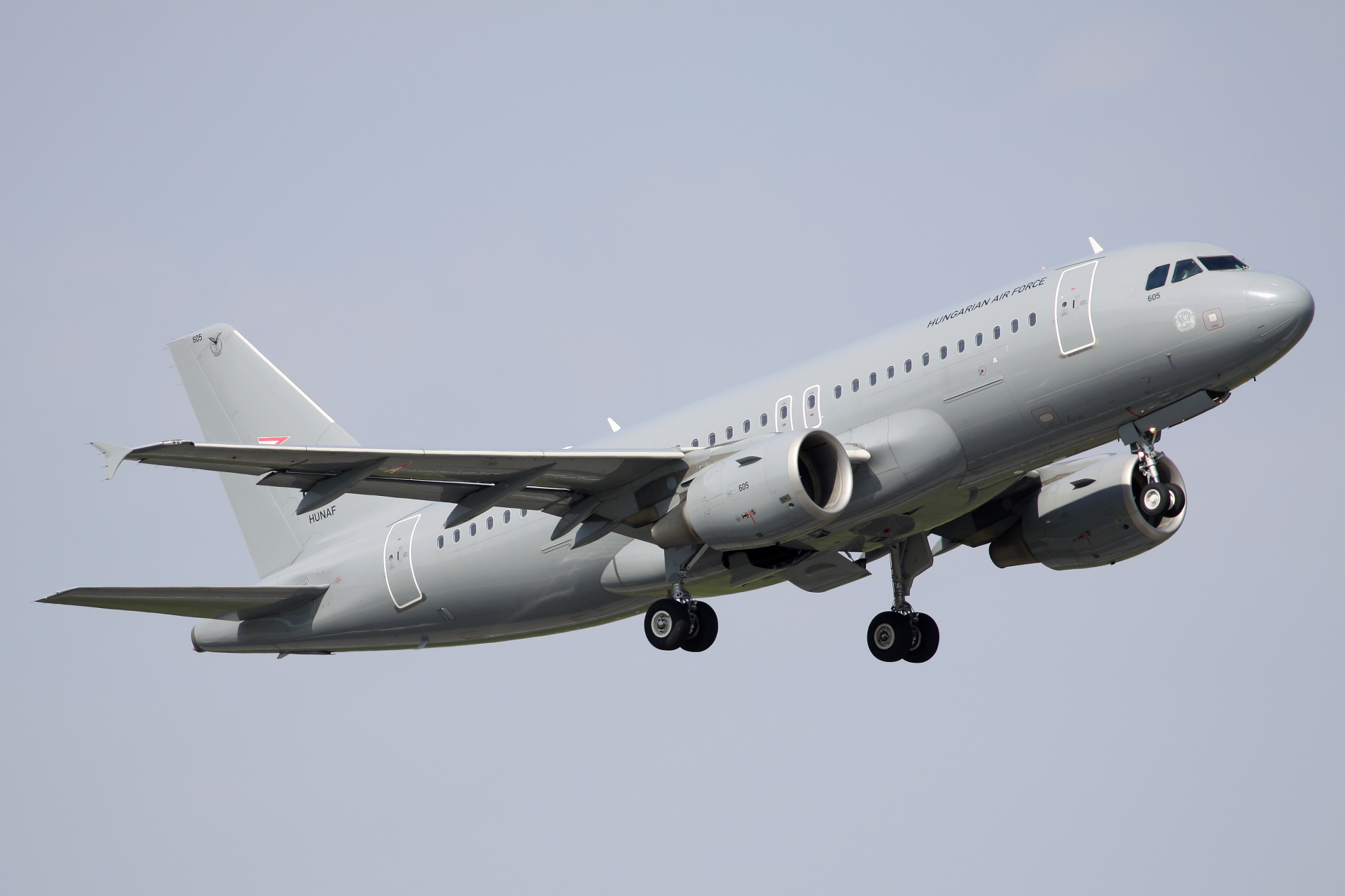 605, Hungarian Air Force (Aircraft » EPWA Spotting » Airbus A319-100 » 319CJ)