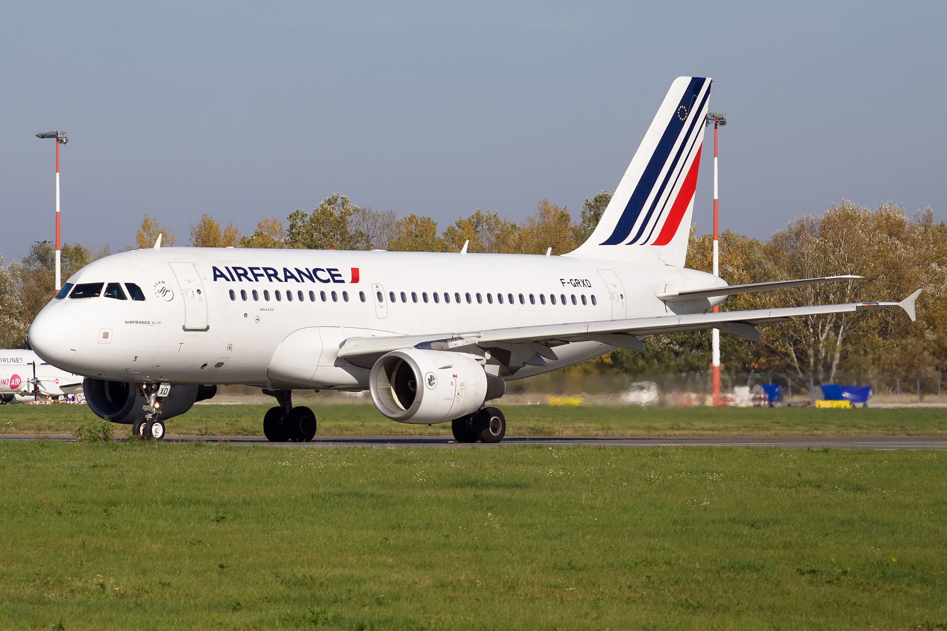 F-GRXD (new livery) (Aircraft » EPWA Spotting » Airbus A319-100 » Air France)