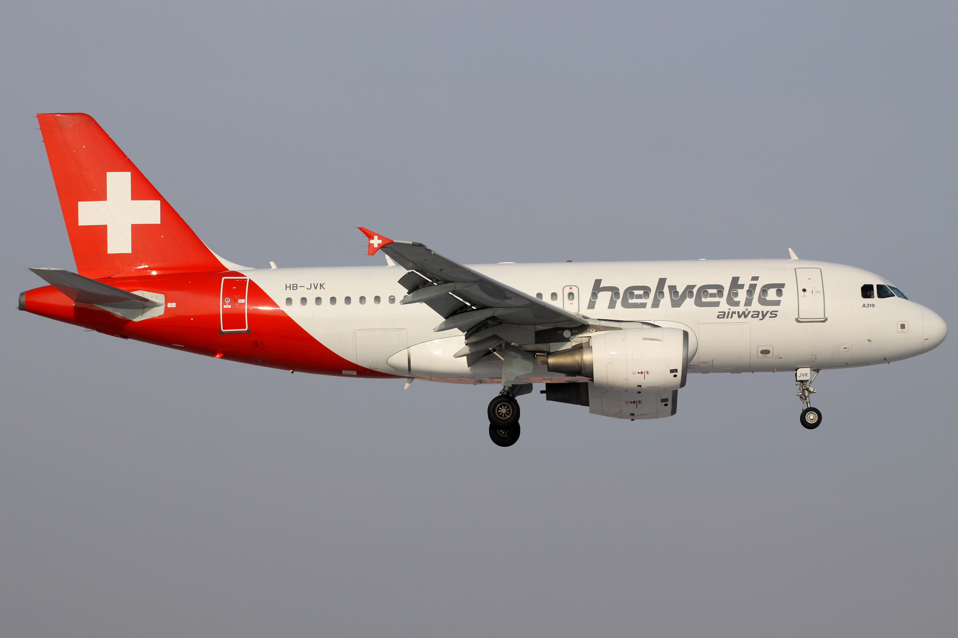 HB-JVK, Helvetic Airways (Samoloty » Spotting na EPWA » Airbus A319-100)