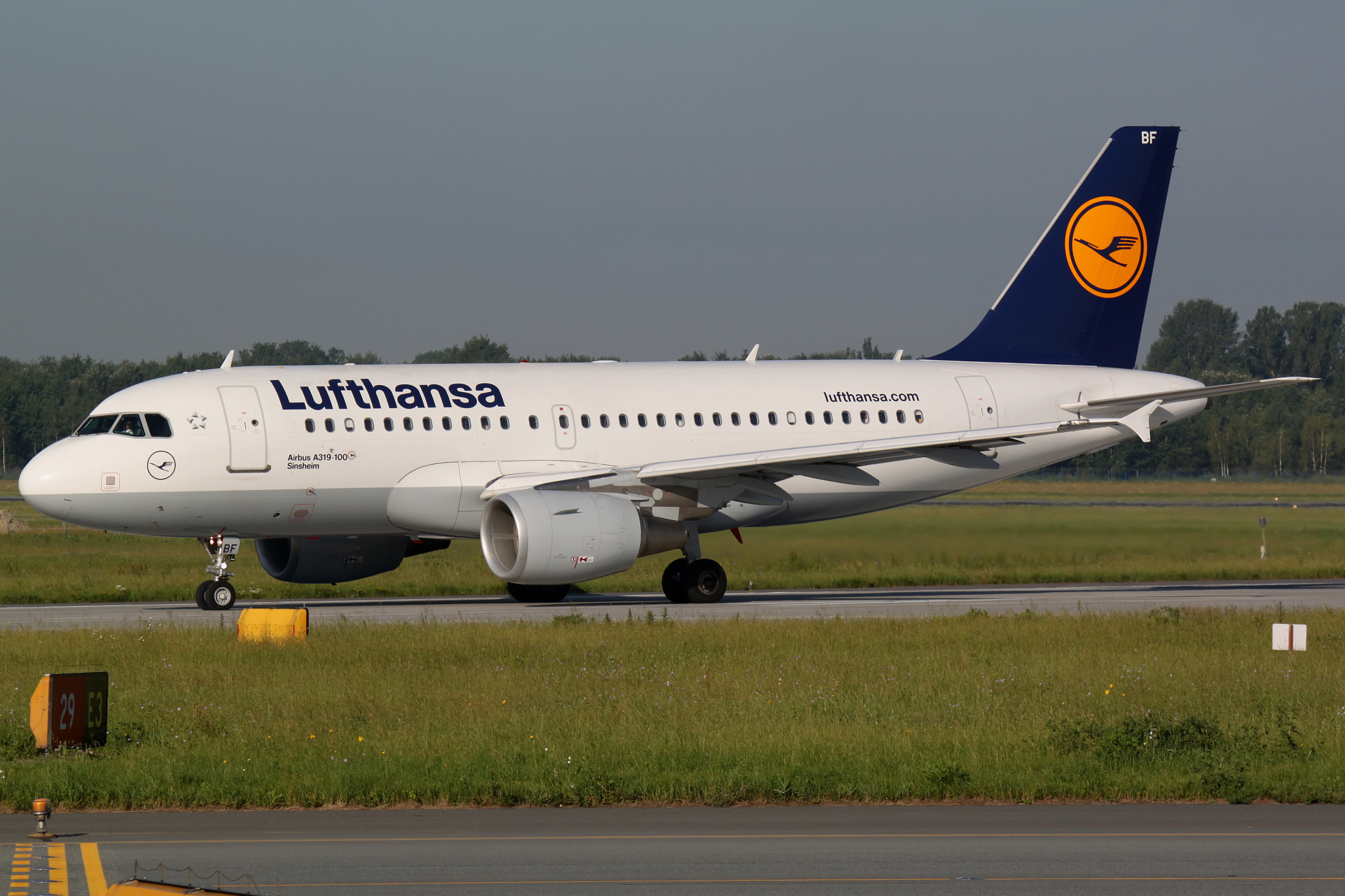 D-AIBF (Samoloty » Spotting na EPWA » Airbus A319-100 » Lufthansa)