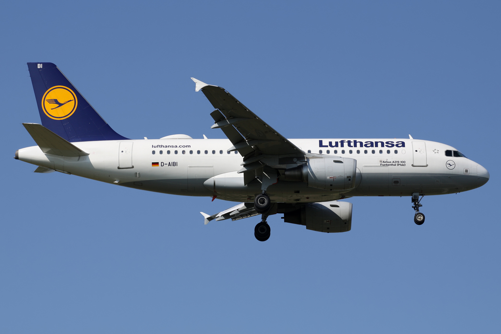D-AIBI (Samoloty » Spotting na EPWA » Airbus A319-100 » Lufthansa)