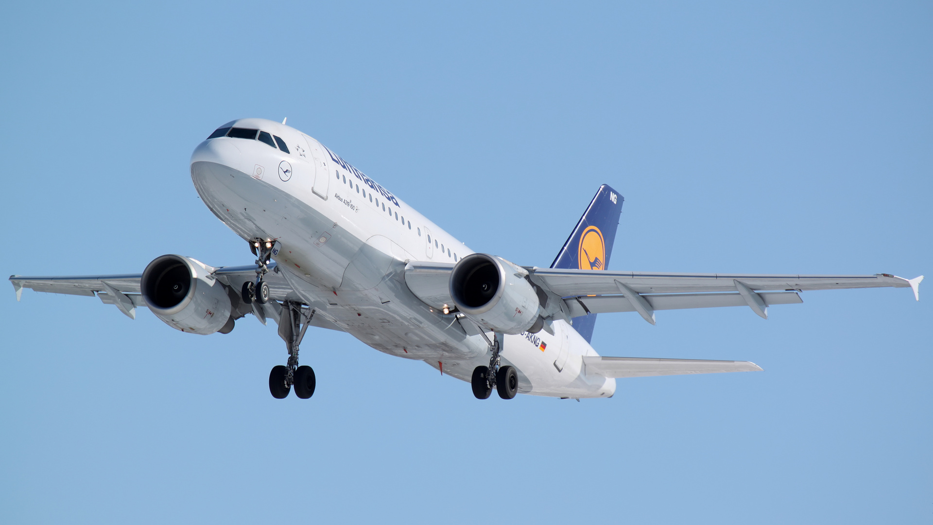 D-AKNG (Samoloty » Spotting na EPWA » Airbus A319-100 » Lufthansa)