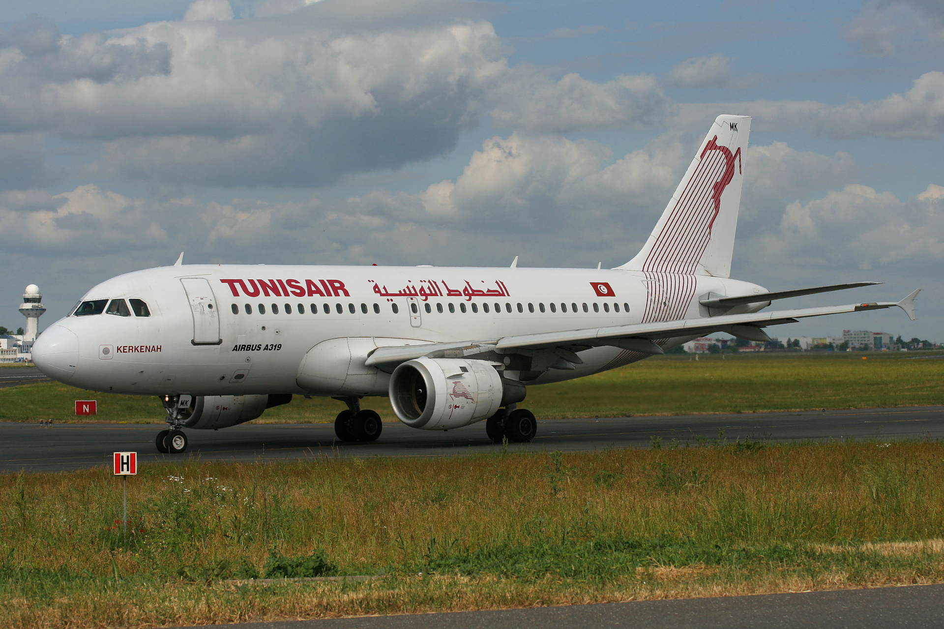 TS-IMK, TunisAir (Aircraft » EPWA Spotting » Airbus A319-100)