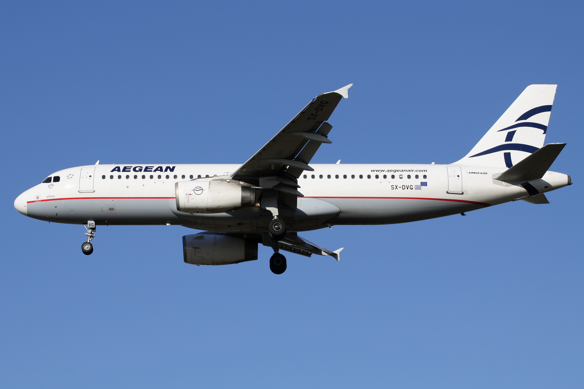 SX-DVG (Samoloty » Spotting na EPWA » Airbus A320-200 » Aegean Airlines)