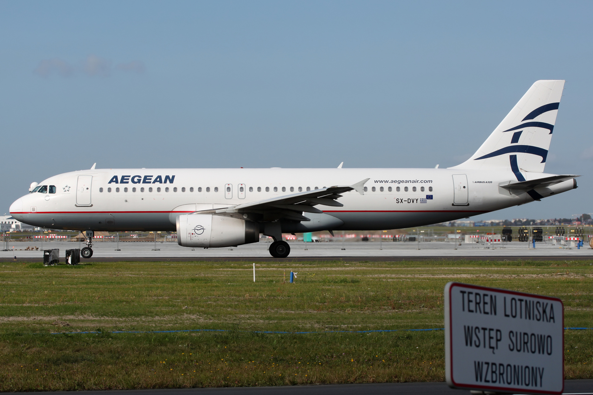 SX-DVY (Samoloty » Spotting na EPWA » Airbus A320-200 » Aegean Airlines)