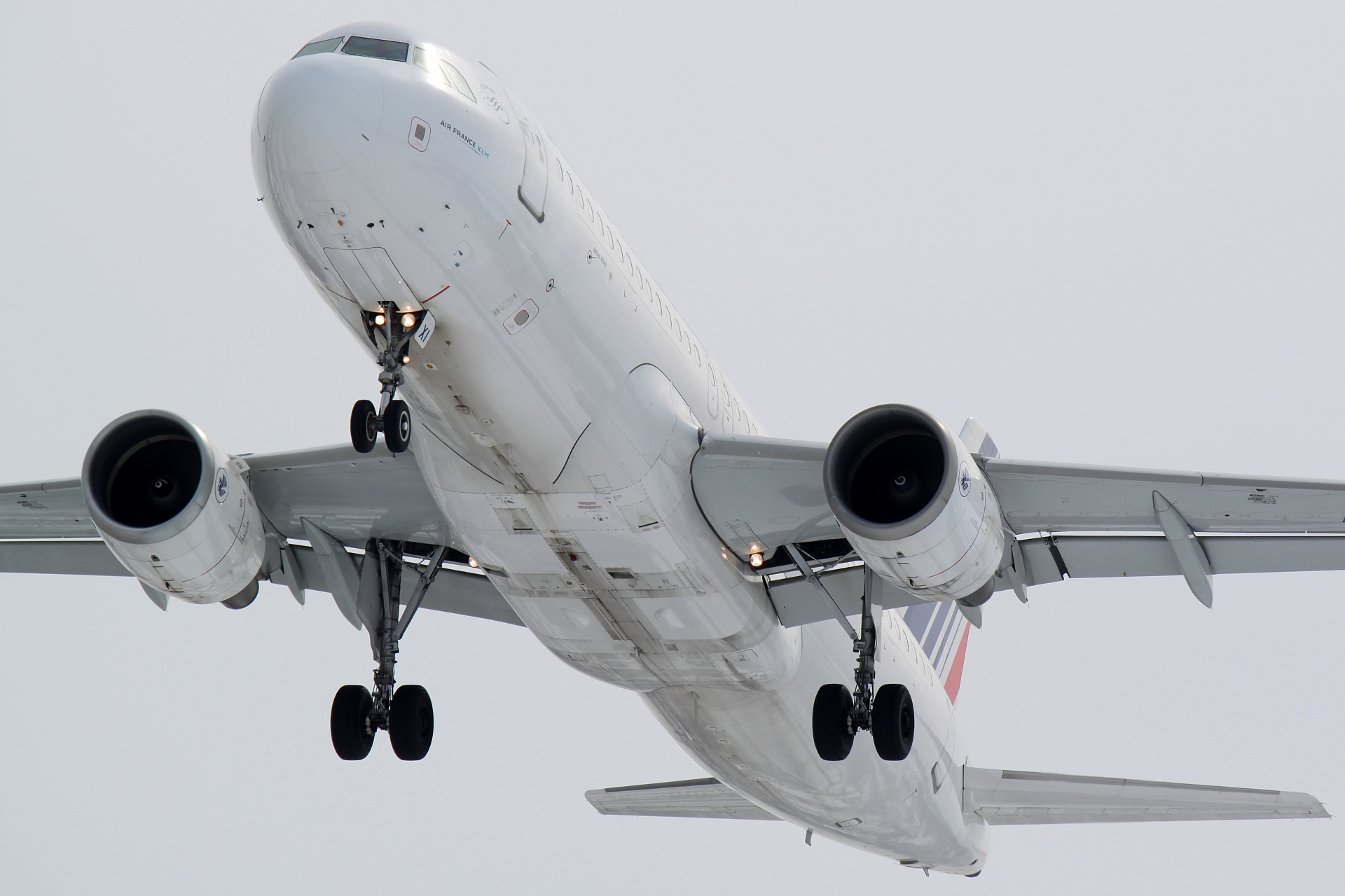 F-GKXI (Aircraft » EPWA Spotting » Airbus A320-200 » Air France)