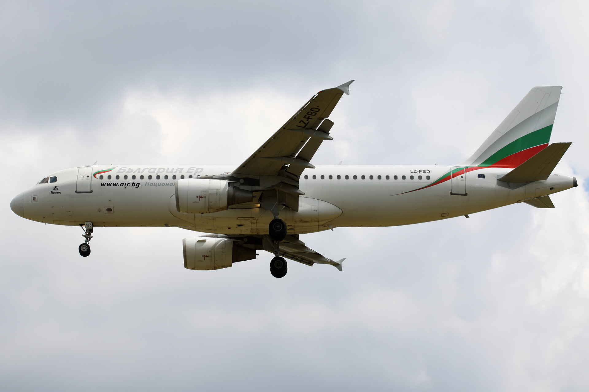 LZ-FBD, Bulgaria Air (Aircraft » EPWA Spotting » Airbus A320-200)