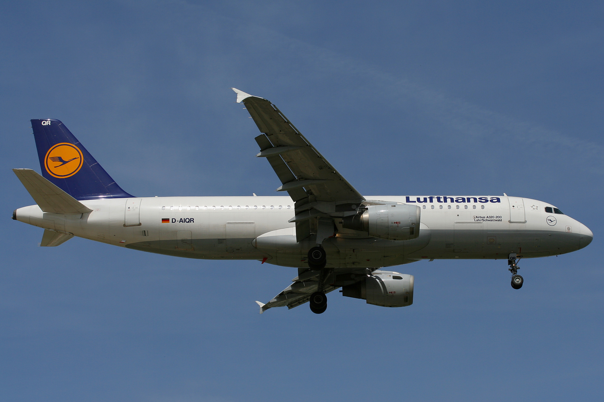 D-AIQR (Samoloty » Spotting na EPWA » Airbus A320-200 » Lufthansa)