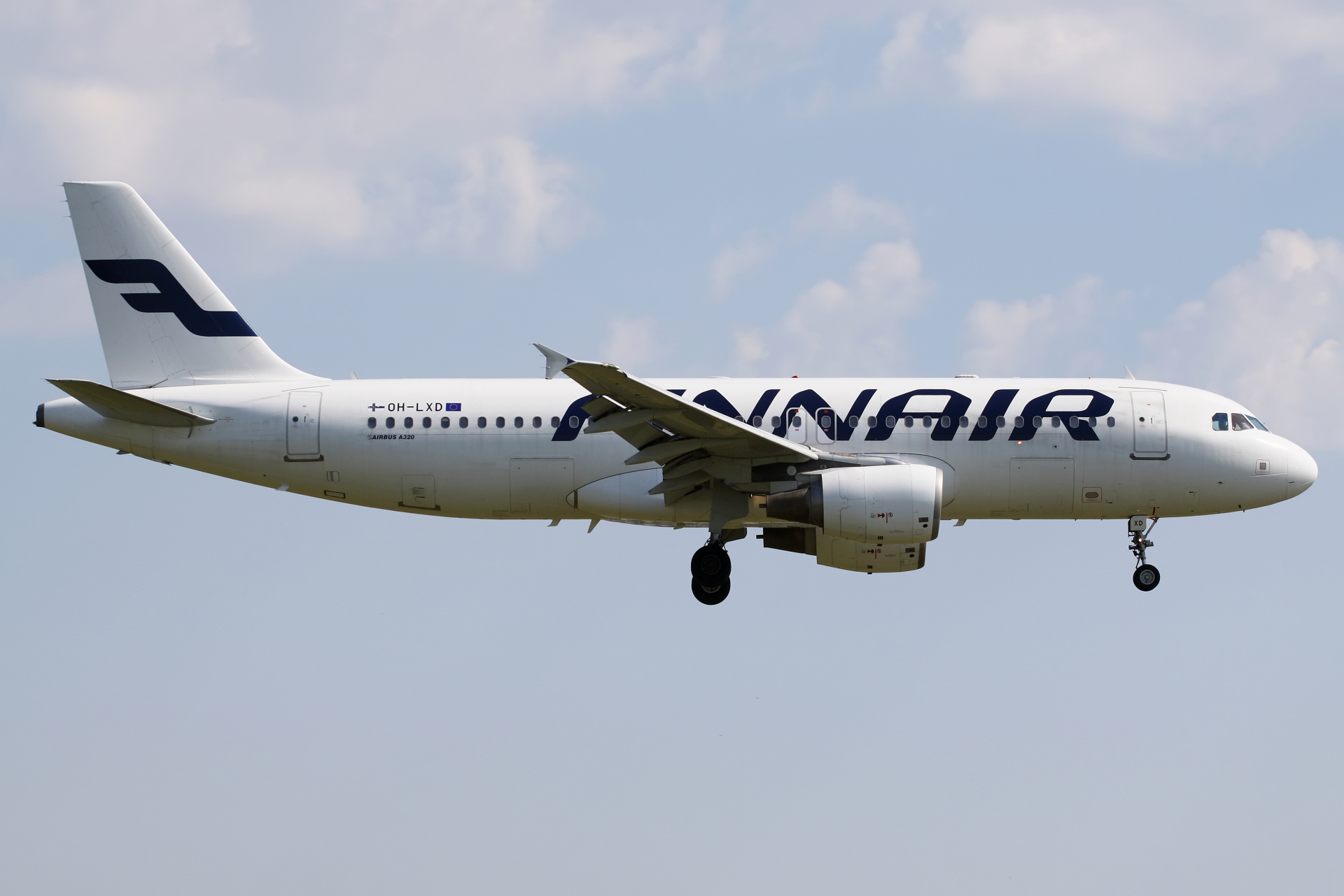 OH-LXD, Finnair (nowe malowanie) (Samoloty » Spotting na EPWA » Airbus A320-200)