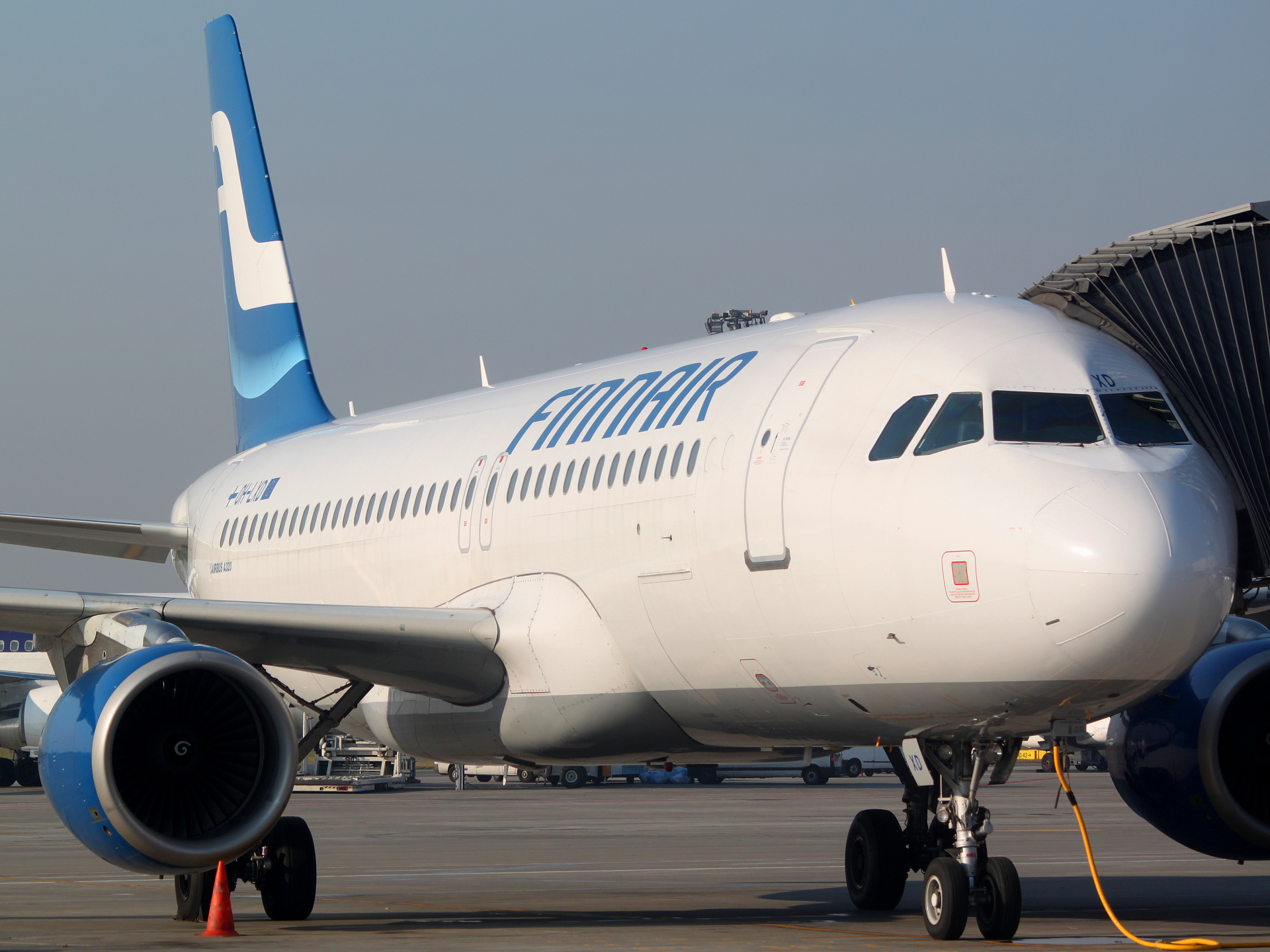 OH-LXD, Finnair (Samoloty » Spotting na EPWA » Airbus A320-200)