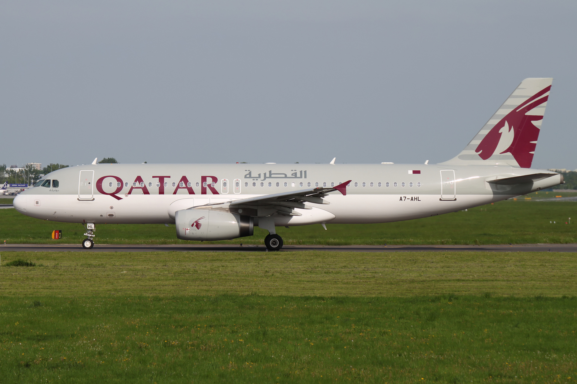 A7-AHL (Samoloty » Spotting na EPWA » Airbus A320-200 » Qatar Airways)