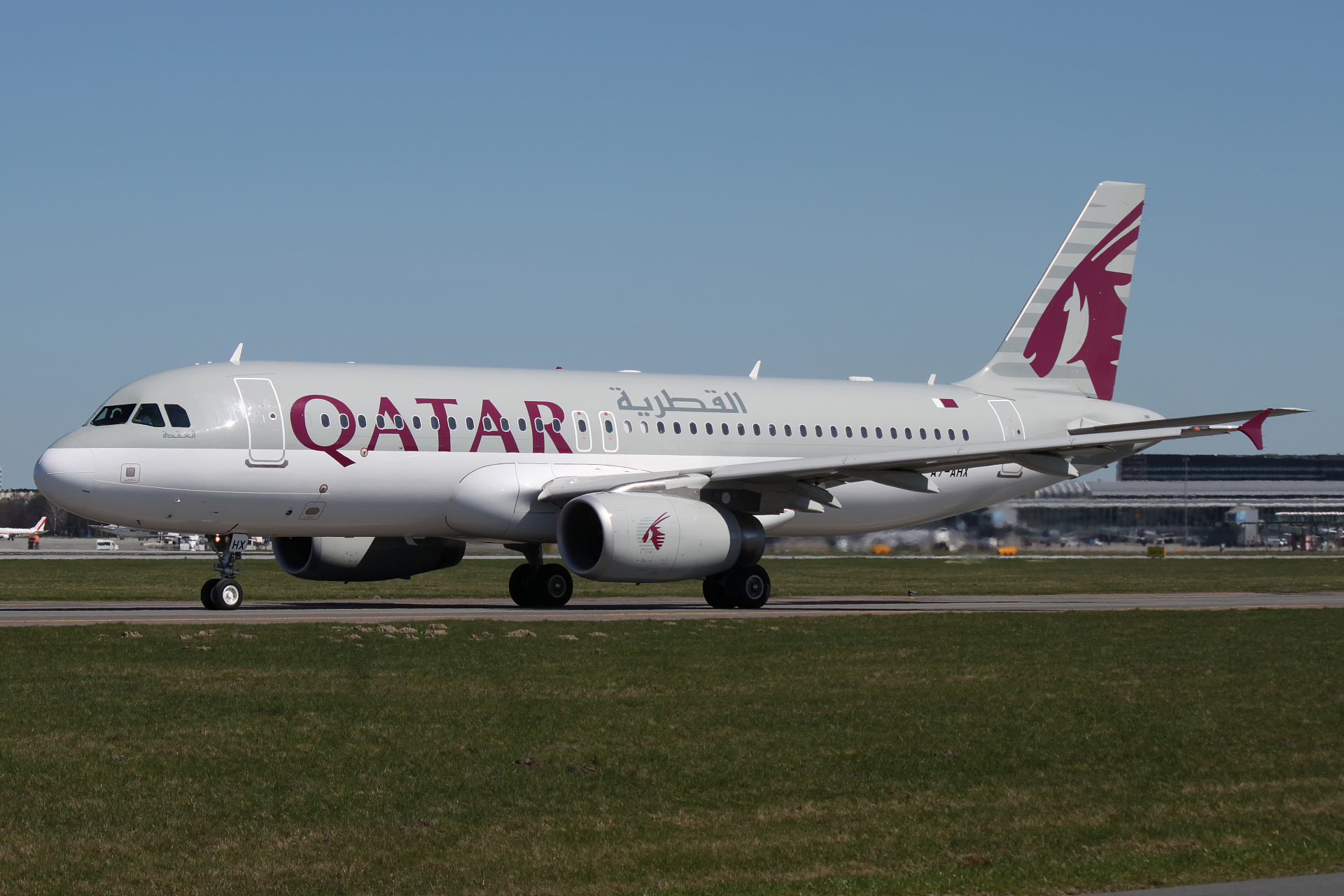 A7-AHX (Samoloty » Spotting na EPWA » Airbus A320-200 » Qatar Airways)