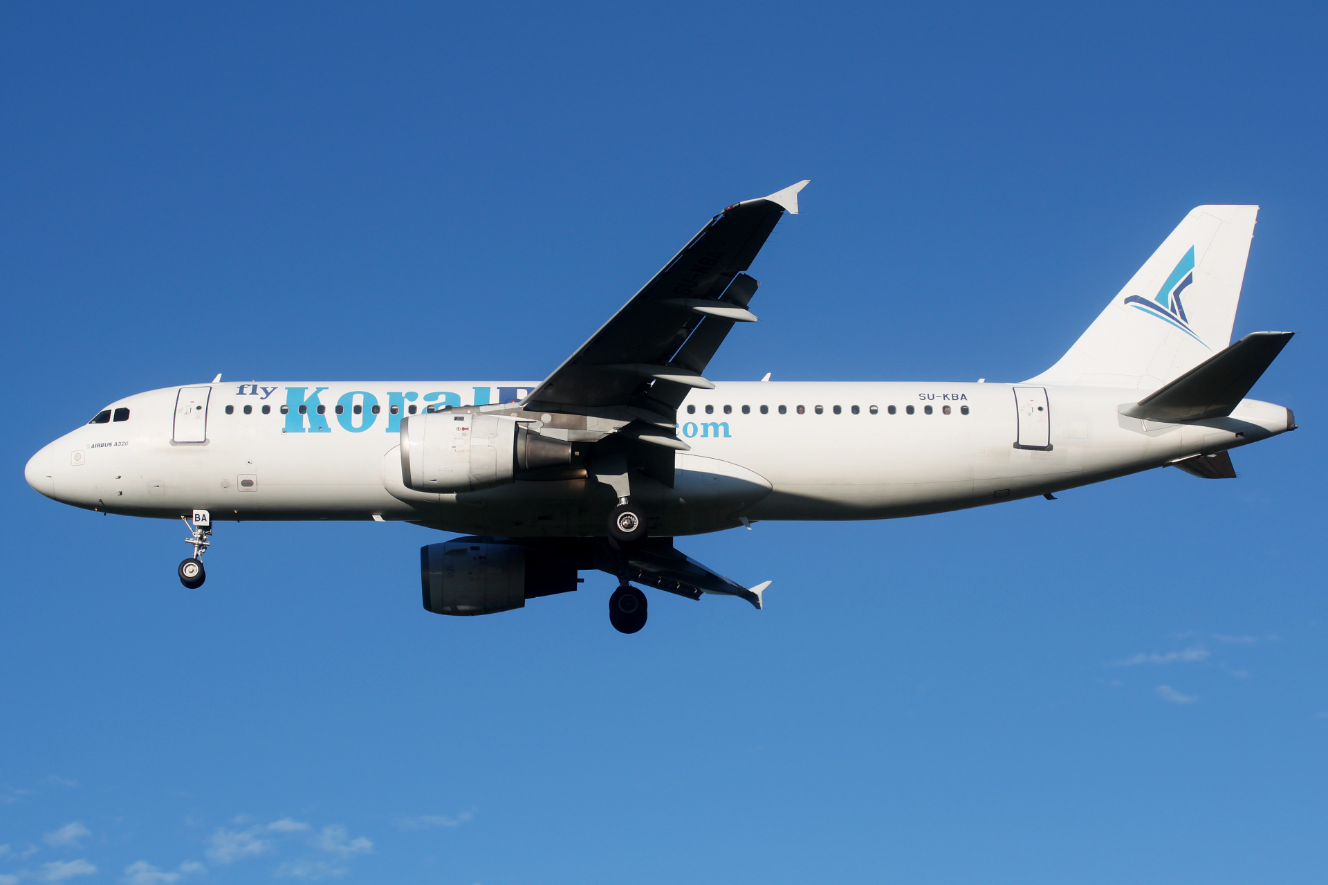 SU-KBA, Koral Blue (Samoloty » Spotting na EPWA » Airbus A320-200)
