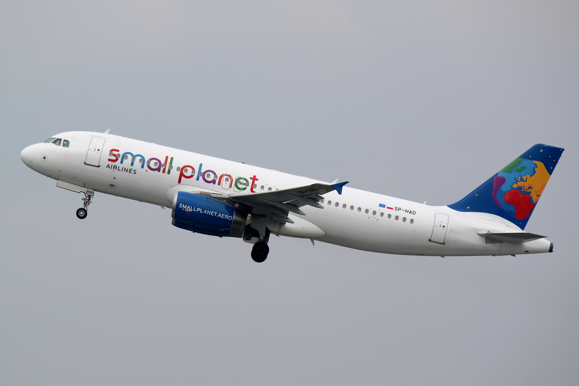 SP-HAD (Samoloty » Spotting na EPWA » Airbus A320-200 » Small Planet Airlines)