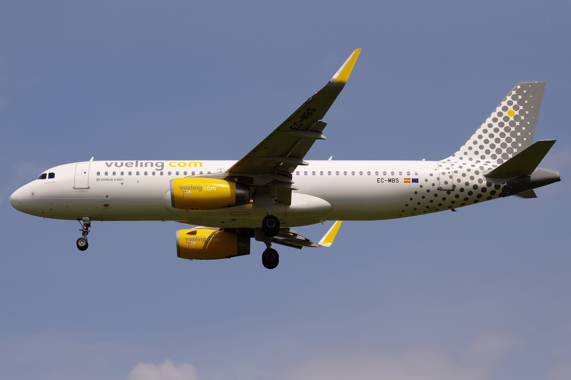 EC-MBS (Samoloty » Spotting na EPWA » Airbus A320-200 » Vueling Airlines)