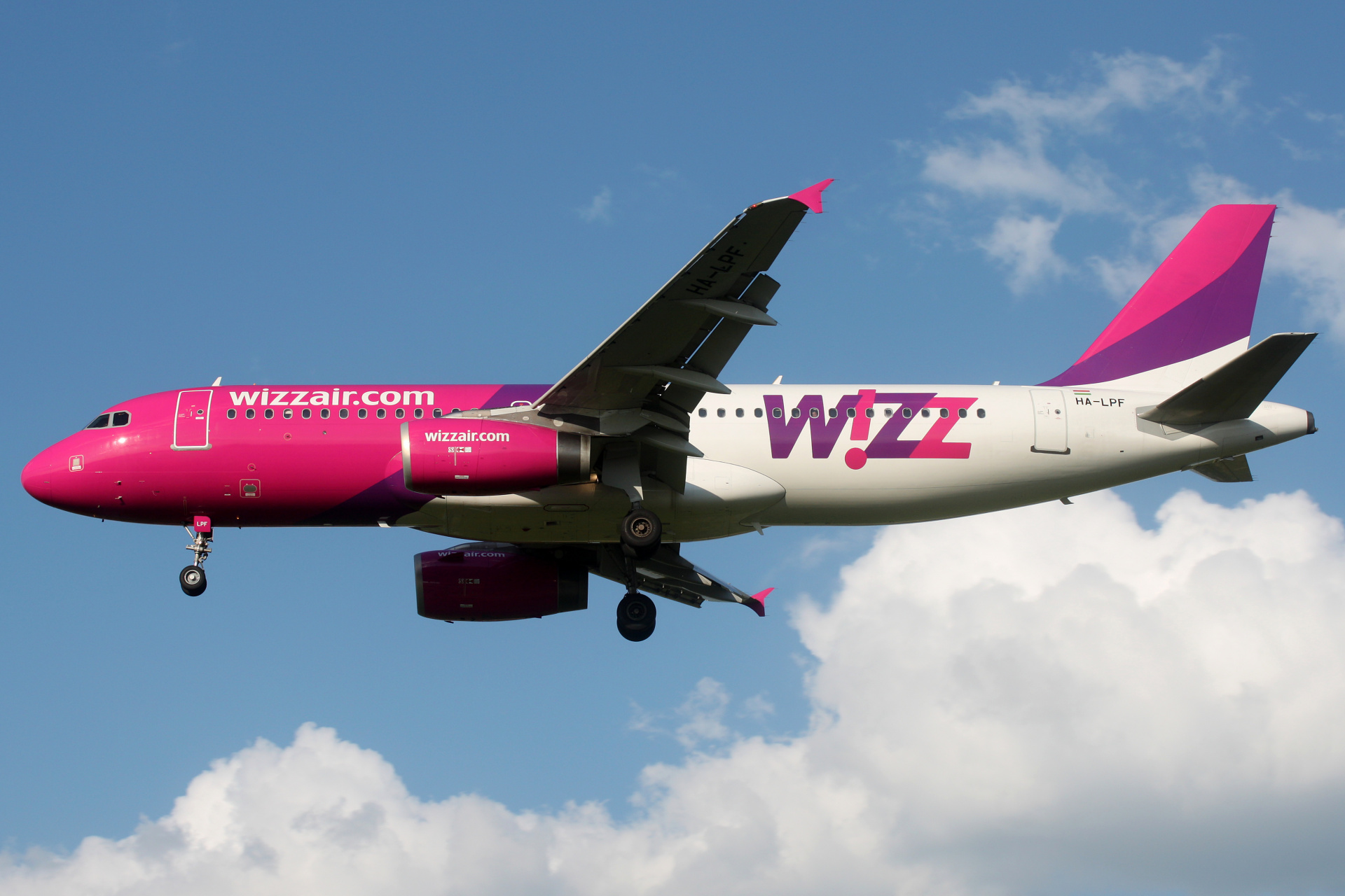 HA-LPF (Samoloty » Spotting na EPWA » Airbus A320-200 » Wizz Air)