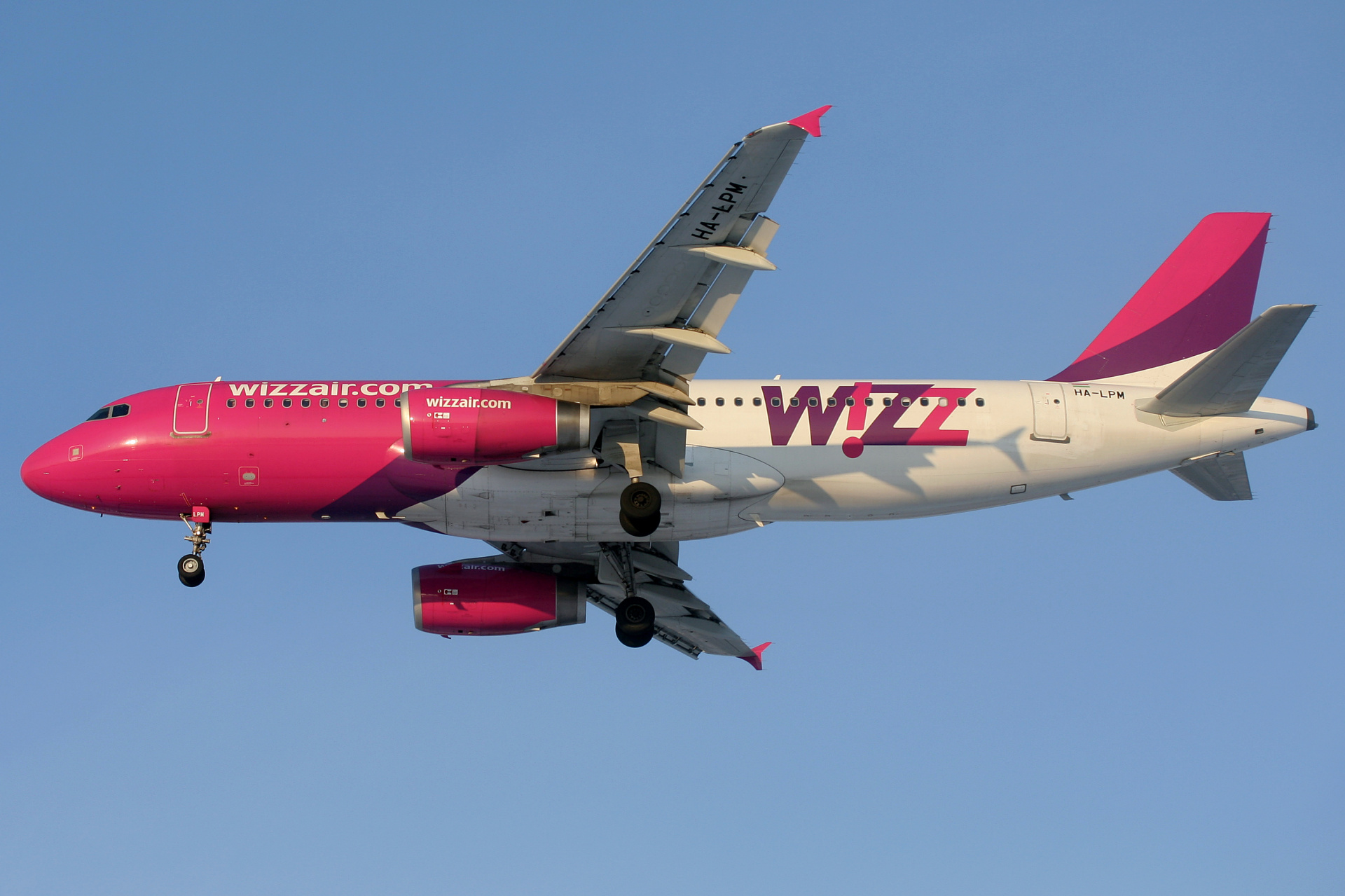 HA-LPM (Aircraft » EPWA Spotting » Airbus A320-200 » Wizz Air)