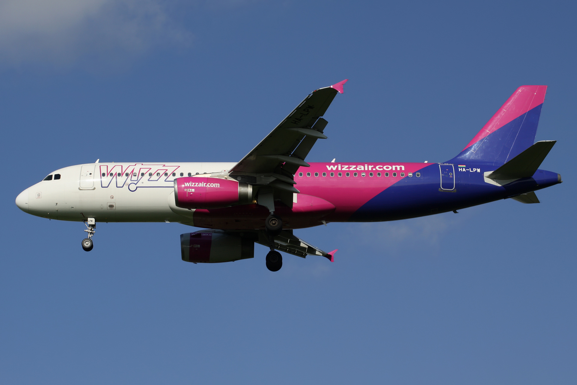 HA-LPW (Samoloty » Spotting na EPWA » Airbus A320-200 » Wizz Air)