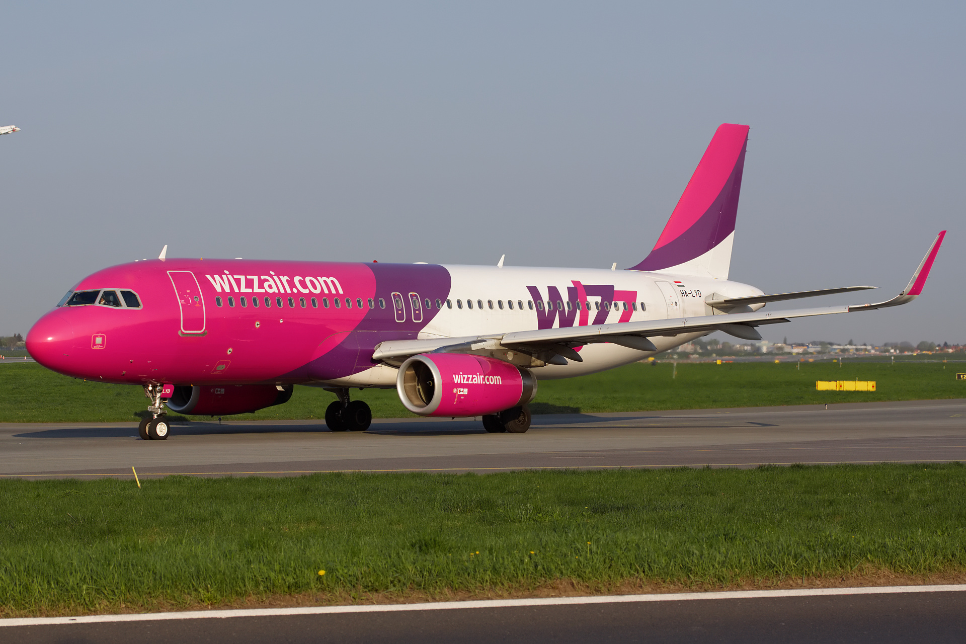 HA-LYD (Samoloty » Spotting na EPWA » Airbus A320-200 » Wizz Air)