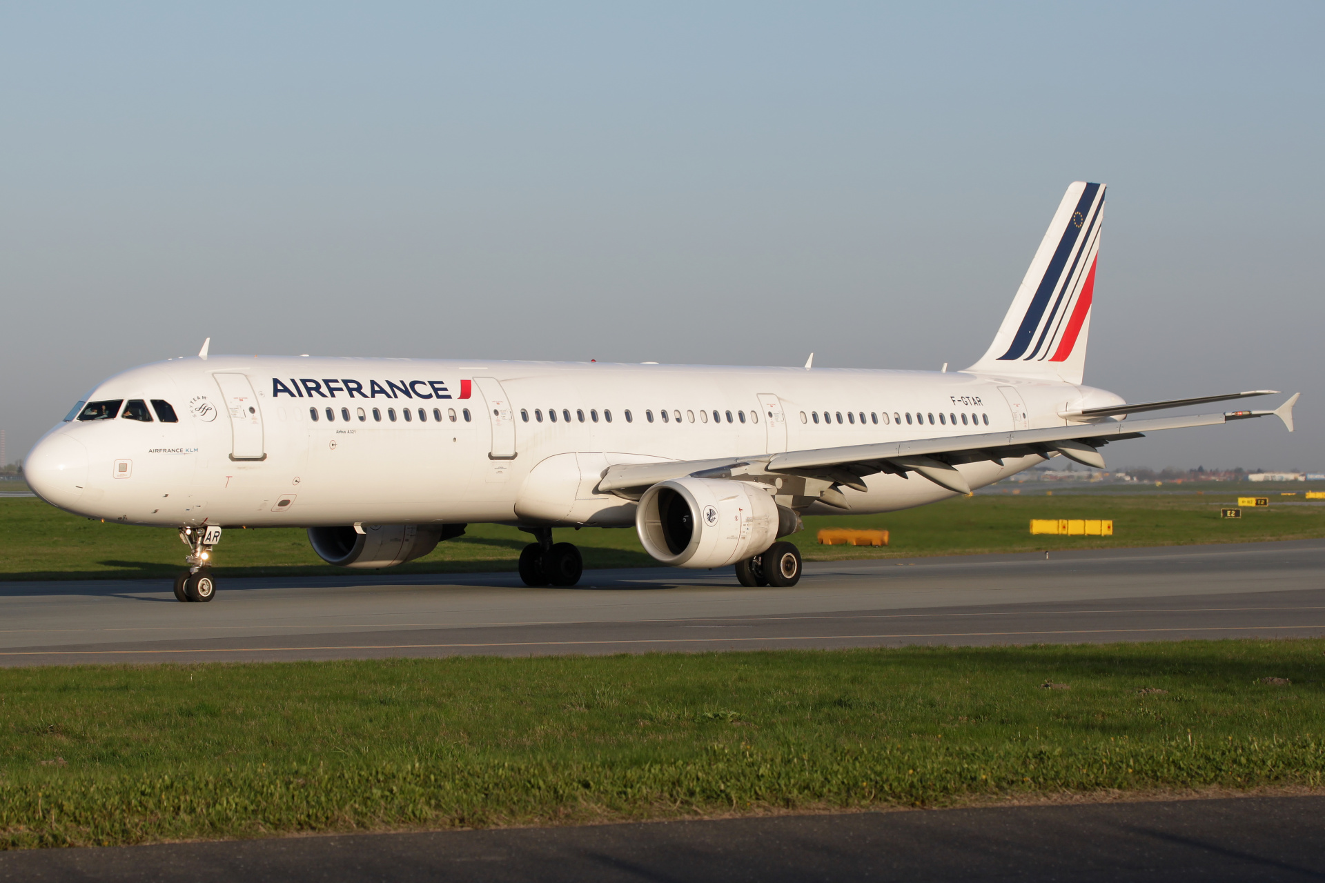 F-GTAR, Air France (Samoloty » Spotting na EPWA » Airbus A321-200)