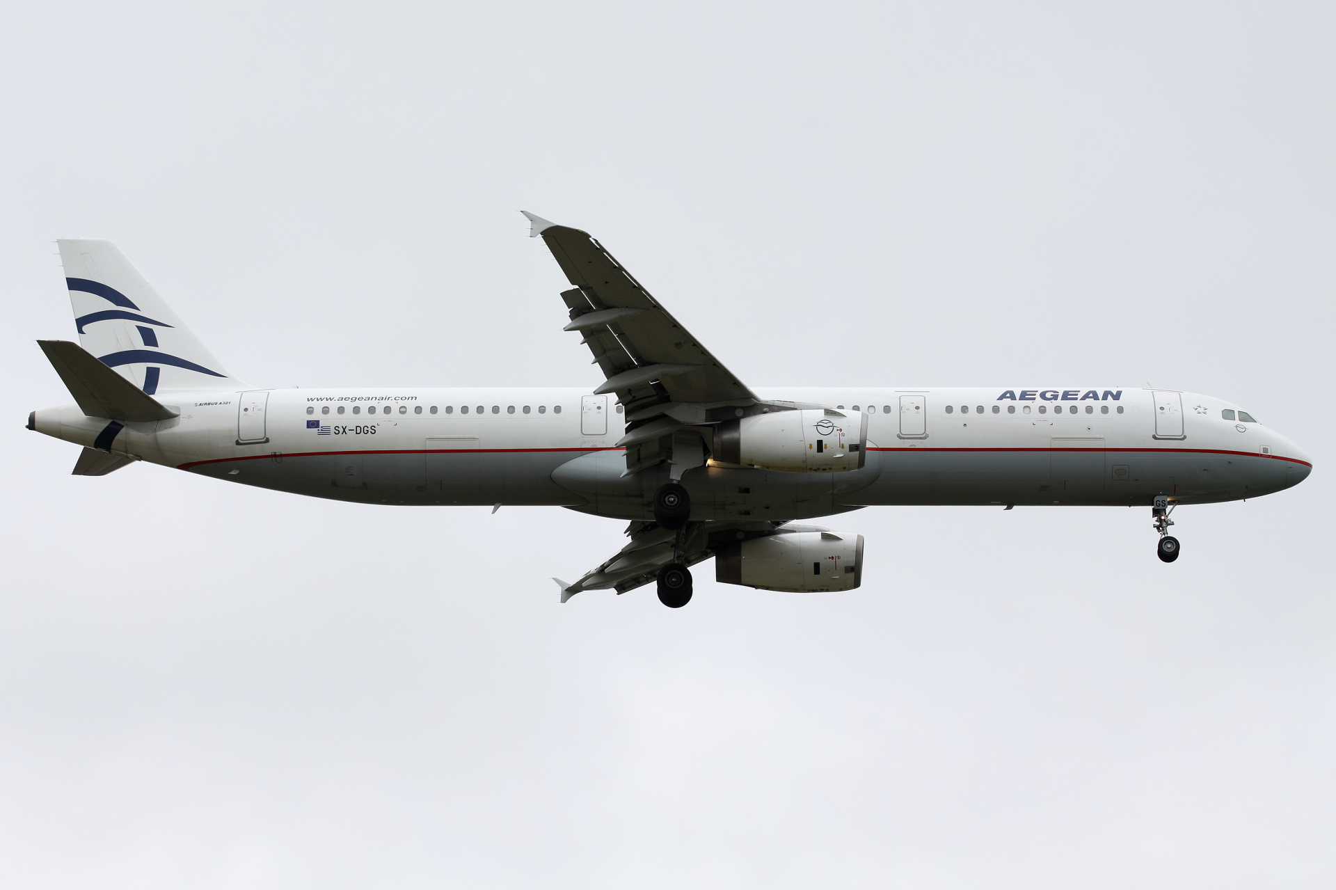 SX-DGS, Aegean Airlines (Samoloty » Spotting na EPWA » Airbus A321-200)