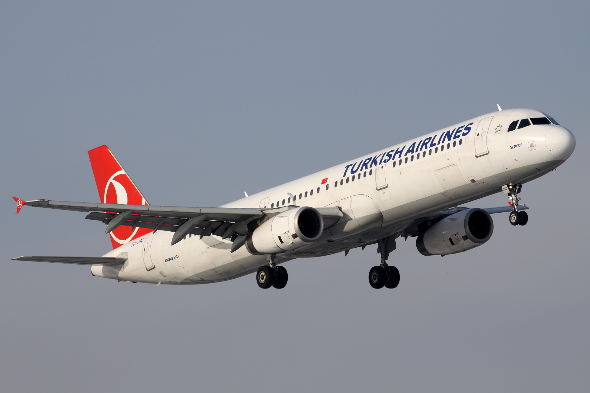 TC-JRC (Aircraft » EPWA Spotting » Airbus A321-200 » THY Turkish Airlines)