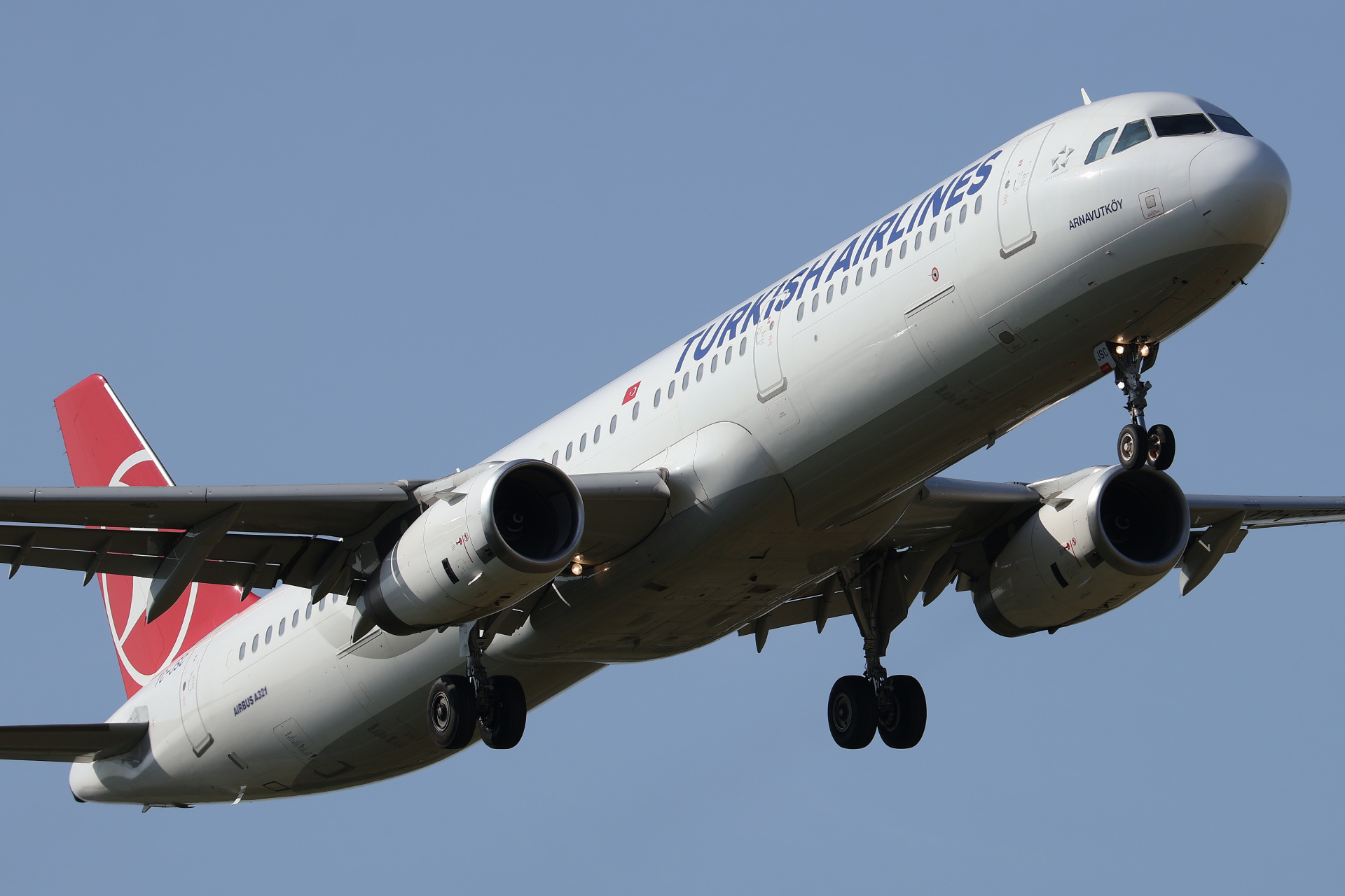 TC-JSC (Aircraft » EPWA Spotting » Airbus A321-200 » THY Turkish Airlines)