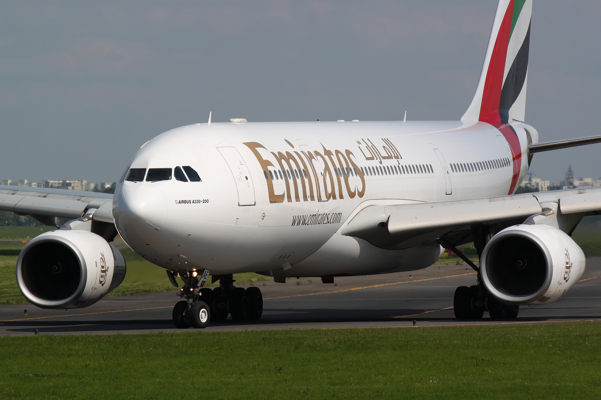 A6-EAE (Samoloty » Spotting na EPWA » Airbus A330-200 » Emirates)