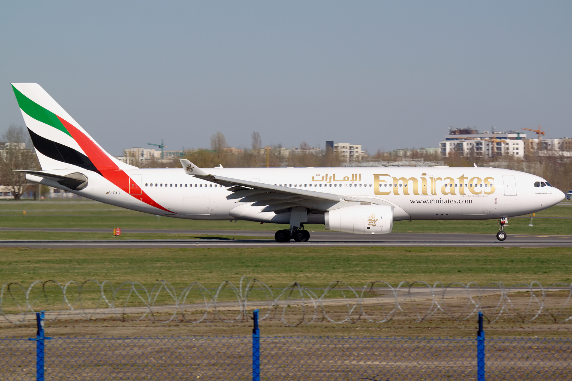 A6-EAG (Aircraft » EPWA Spotting » Airbus A330-200 » Emirates)